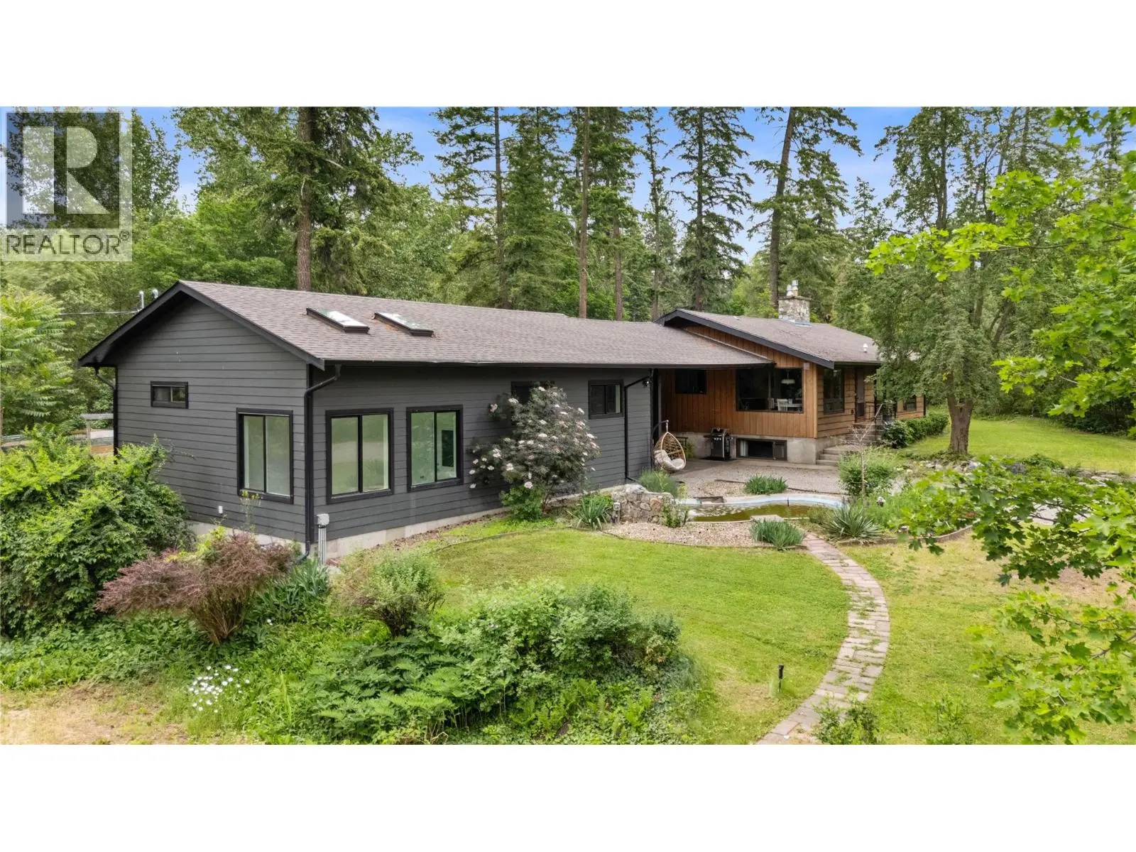 Photo of Listing #10396404
